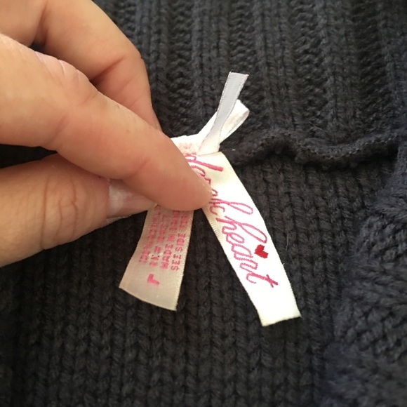 Derek Heart Tunic Sweater - Picture 3 of 5